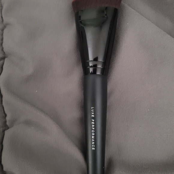 Bare Minerals Luxe Performance brush - Picture 2 of 2